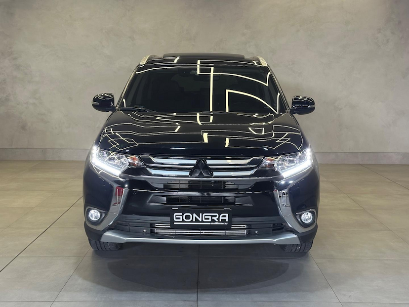 Foto do veículo MITSUBISHI OUTLANDER  2.2 165CV DIESEL 2018 71.400 KM 148.900,00