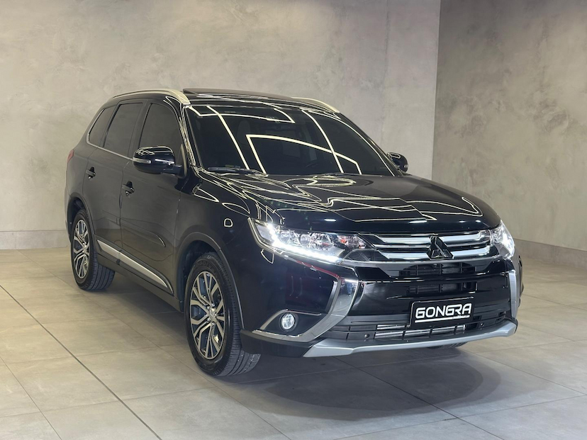 Foto do veículo MITSUBISHI OUTLANDER  2.2 165CV DIESEL 2018 71.400 KM 148.900,00