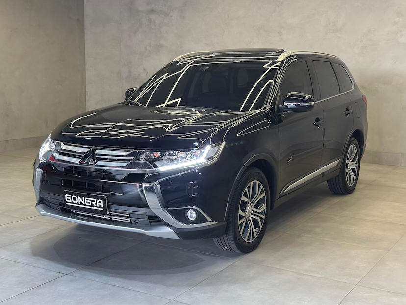 Foto do veículo MITSUBISHI OUTLANDER  2.2 165CV DIESEL 2018 71.400 KM 148.900,00