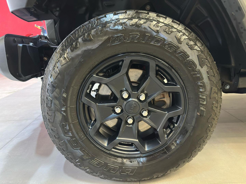 Foto do veículo JEEP GLADIATOR  RUBICON 2023 8.994 KM 349.900,00