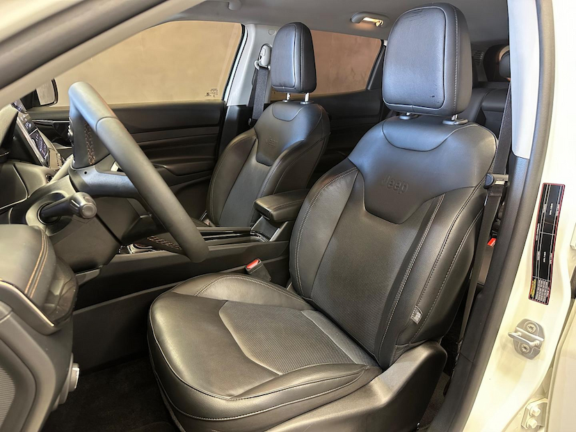 Foto do veículo JEEP COMPASS  LIMITED TF 2022 17.583 KM 148.900,00