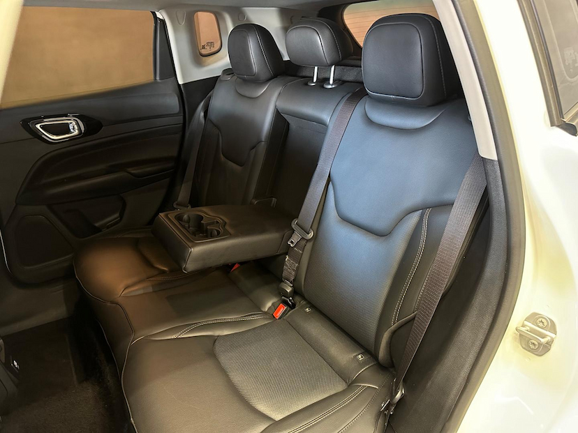 Foto do veículo JEEP COMPASS  LIMITED TF 2022 17.583 KM 148.900,00