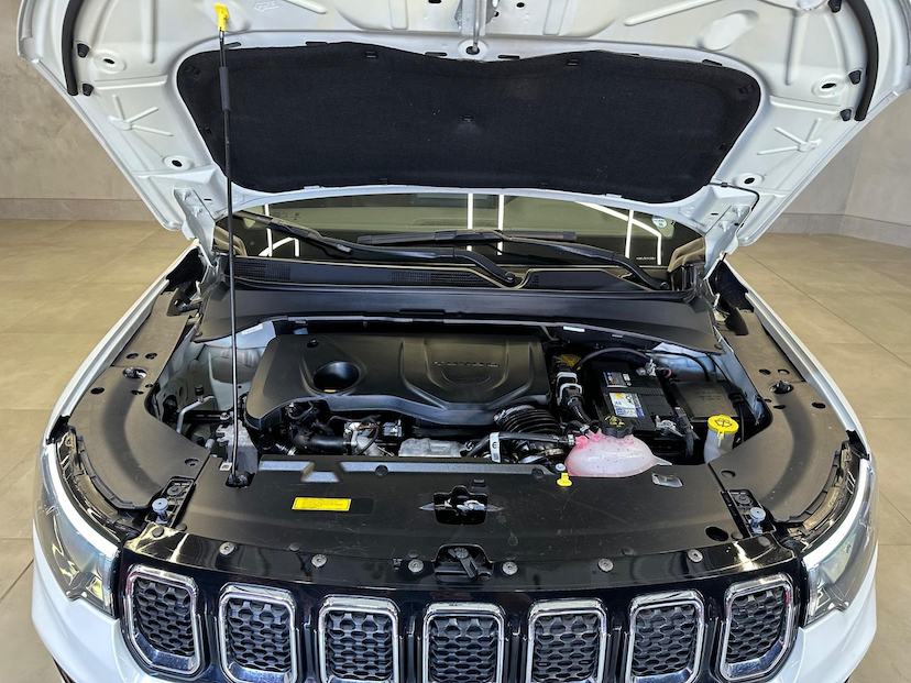 Foto do veículo JEEP COMPASS  LIMITED TF 2022 17.583 KM 148.900,00