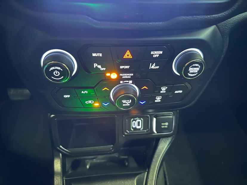 Foto do veículo JEEP RENEGADE  LGTD T270 2023 56.934 KM 103.900,00