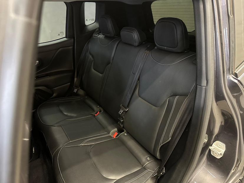 Foto do veículo JEEP RENEGADE  LGTD T270 2023 56.934 KM 103.900,00