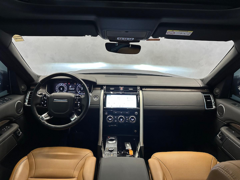 Foto do veículo LAND ROVER DISCOVERY  TD6 HSEL7 2020 57.138 KM 315.900,00