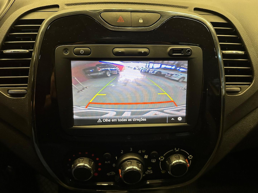 Foto do veículo RENAULT CAPTUR  ZEN 1.6 16V 5P MEC 2018 61.038 KM 73.900,00