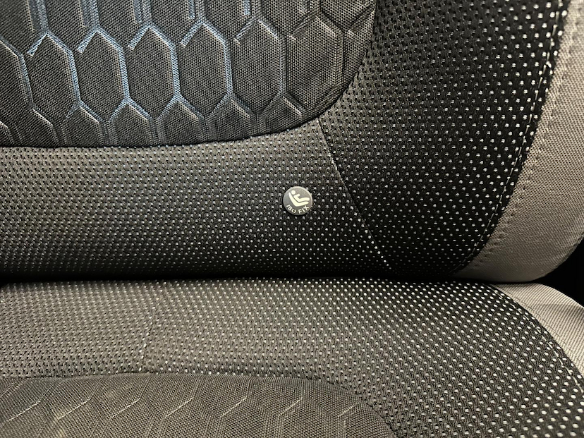 Foto do veículo RENAULT CAPTUR  ZEN 1.6 16V 5P MEC 2018 61.038 KM 73.900,00