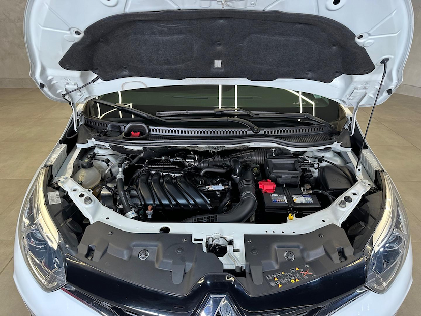 Foto do veículo RENAULT CAPTUR  ZEN 1.6 16V 5P MEC 2018 61.038 KM 73.900,00