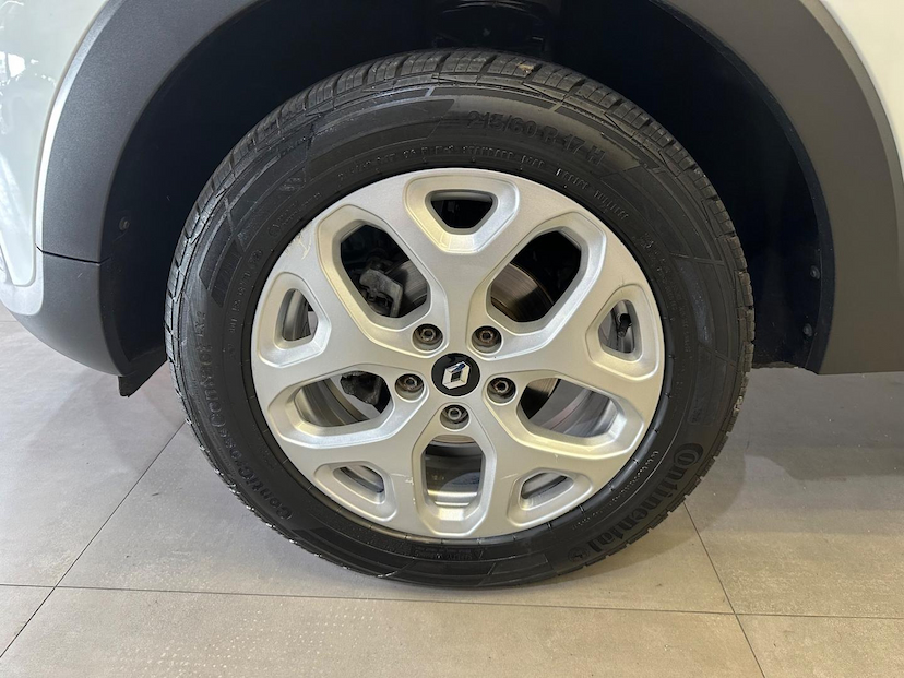 Foto do veículo RENAULT CAPTUR  ZEN 1.6 16V 5P MEC 2018 61.038 KM 73.900,00