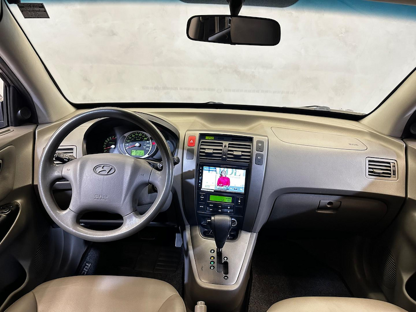 Foto do veículo HYUNDAI TUCSON  GLS 2.0 2016 87.221 KM 64.900,00