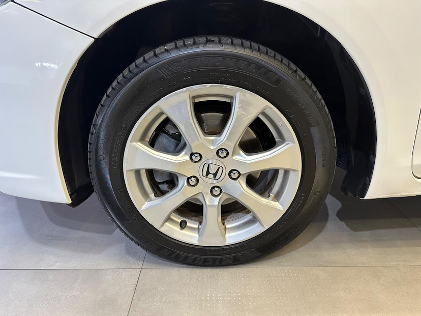 Foto do veículo HONDA CIVIC  SEDAN EXS 1.8 FLEX 16V AUT. 4P 2013 133.452 KM 77.900,00