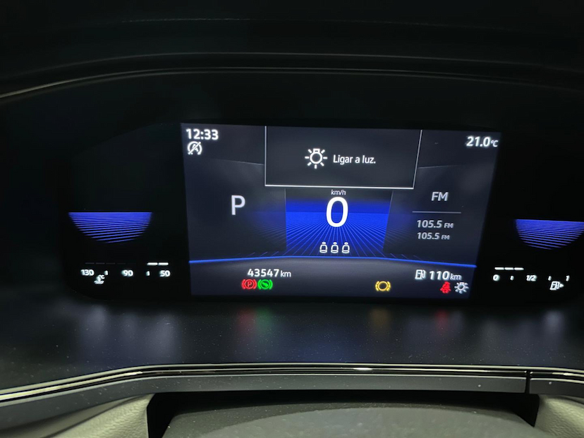 Foto do veículo VOLKSWAGEN TAOS  COMFORTLINE 1.4 250 TSI FLEX AUT 2022 43.545 KM 129.900,00