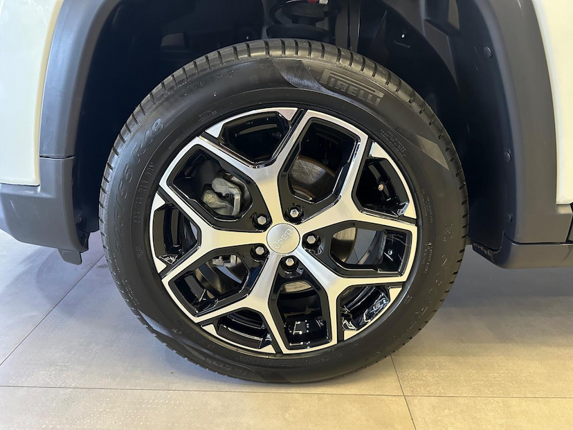 Foto do veículo JEEP COMPASS  LONG. T270 1.3 TB 4X2 FLEX AUT. 2025 1.434 KM 179.900,00