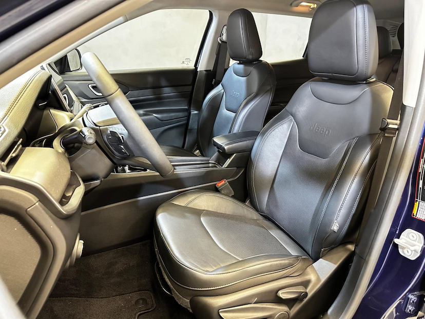 Foto do veículo JEEP COMPASS  LONG TF 2022 118.574 KM 116.900,00