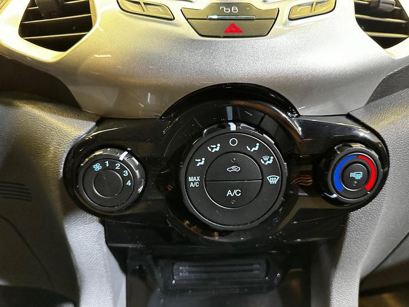 Foto do veículo FORD ECOSPORT  FREESTYLE 1.6 2013 81.903 KM 54.900,00