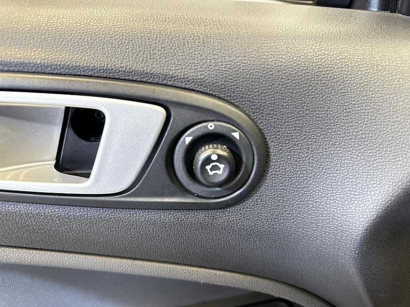 Foto do veículo FORD ECOSPORT  FREESTYLE 1.6 2013 81.903 KM 54.900,00