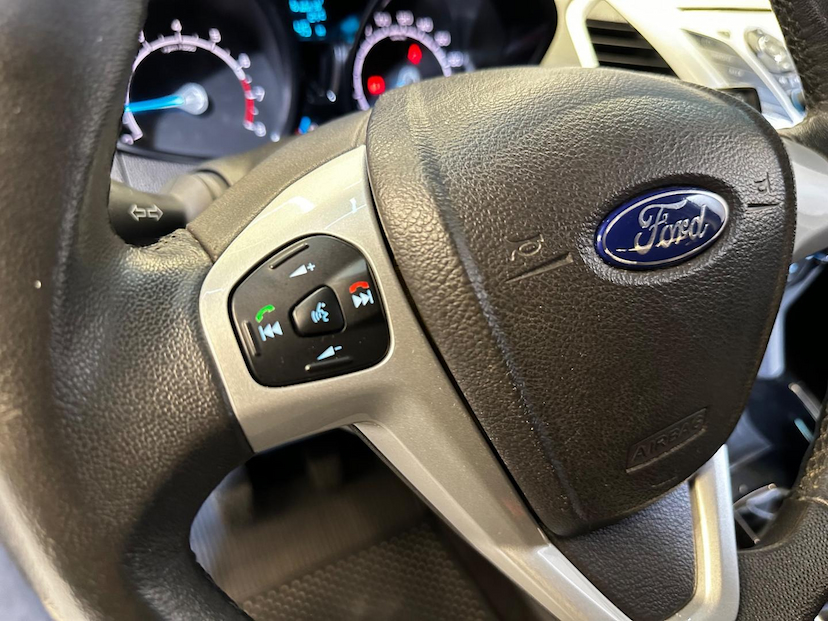 Foto do veículo FORD ECOSPORT  FREESTYLE 1.6 2013 81.903 KM 54.900,00