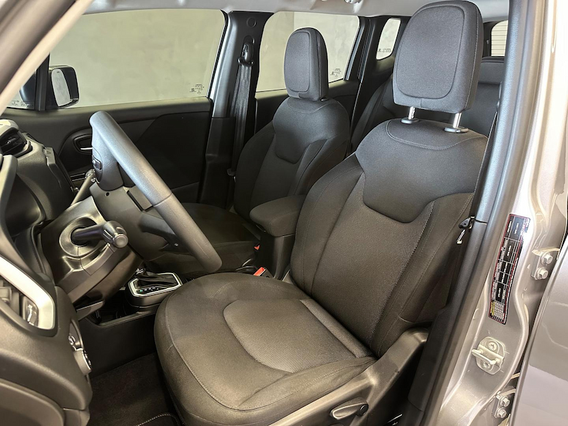 Foto do veículo JEEP RENEGADE  1.8 16V FLEX SPORT 4P AUTOMÁTICO 2021 68.729 KM 80.900,00
