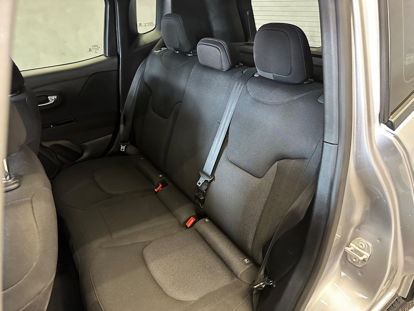 Foto do veículo JEEP RENEGADE  1.8 16V FLEX SPORT 4P AUTOMÁTICO 2021 68.729 KM 80.900,00