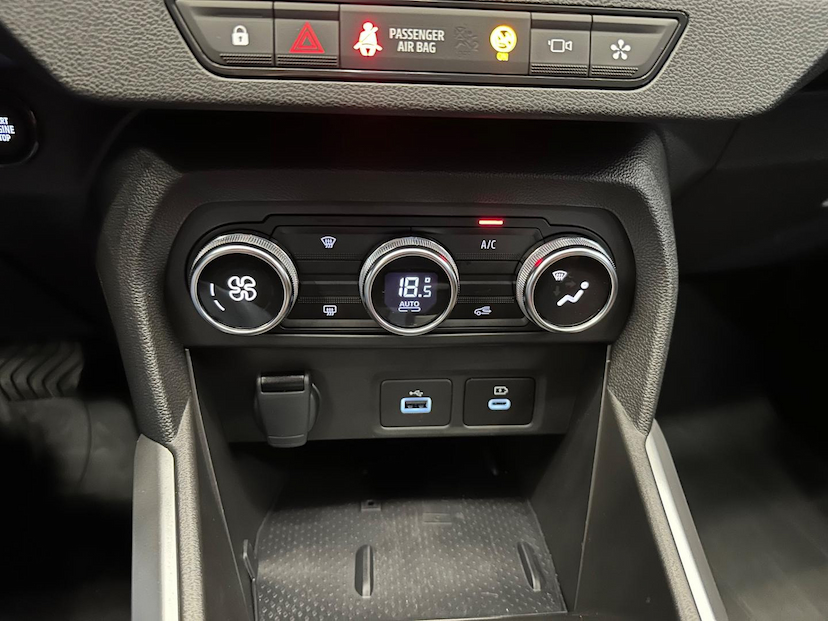 Foto do veículo RENAULT KARDIAN  PREM. ED FLEX 1.0 TB 12V 5P AUT. 2025 5.607 KM 117.900,00