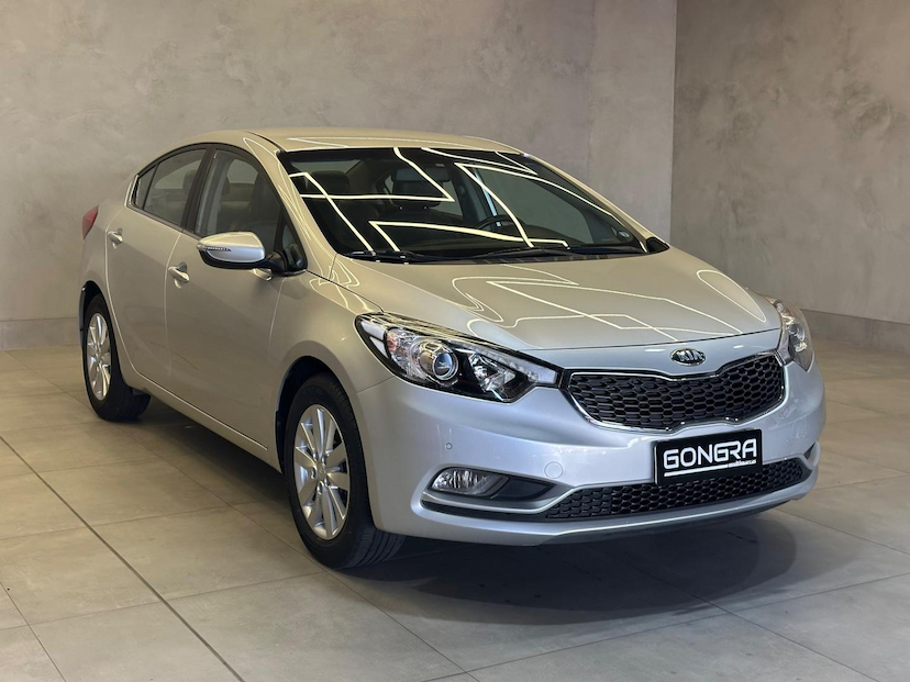 Foto do veículo KIA CERATO KIA  FF SX3 ATNB 2014 118.007 KM 64.900,00