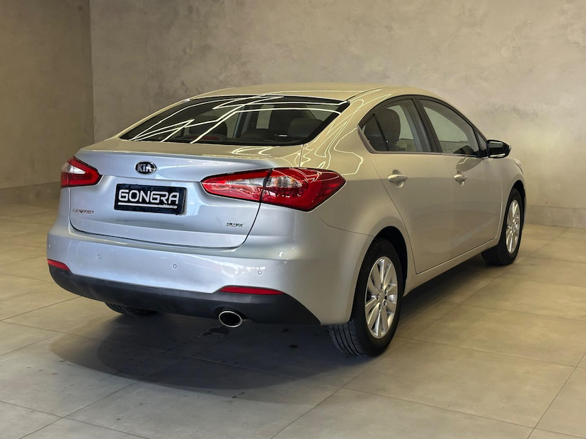 Foto do veículo KIA CERATO KIA  FF SX3 ATNB 2014 118.007 KM 64.900,00