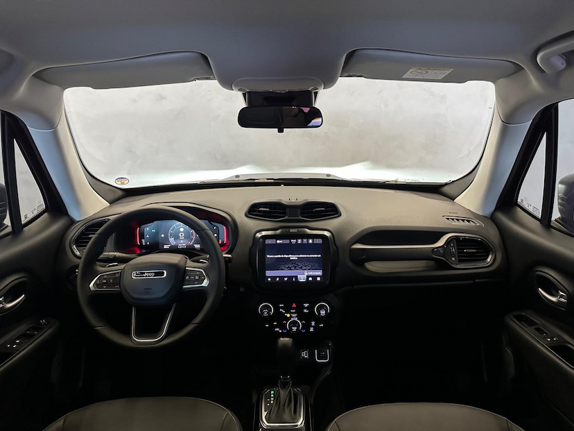 Foto do veículo JEEP RENEGADE  LGTD T270 2024 7.923 KM 125.900,00