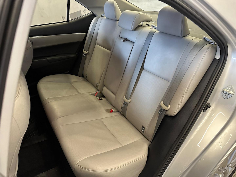 Foto do veículo TOYOTA COROLLA  GLI 1.8 CVT 2016 56.675 KM 84.900,00