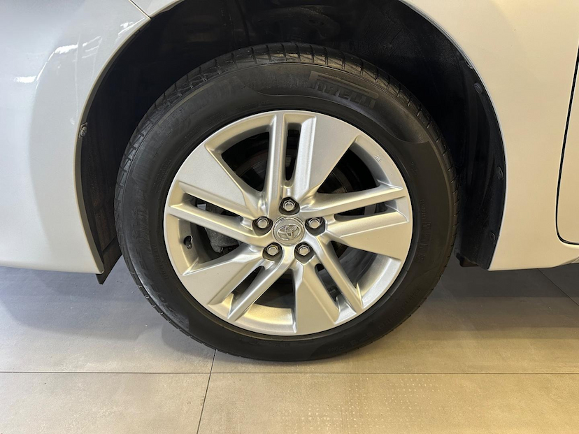 Foto do veículo TOYOTA COROLLA  GLI 1.8 CVT 2016 56.675 KM 84.900,00