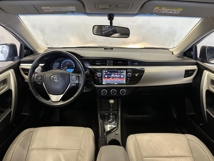 Foto do veículo TOYOTA COROLLA  GLI 1.8 CVT 2016 56.675 KM 84.900,00