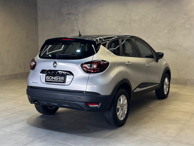Foto do veículo RENAULT CAPTUR  LIFE 1.6 16V FLEX 5P AUT 2019 79.018 KM 75.900,00