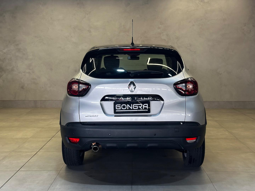 Foto do veículo RENAULT CAPTUR  LIFE 1.6 16V FLEX 5P AUT 2019 79.018 KM 75.900,00
