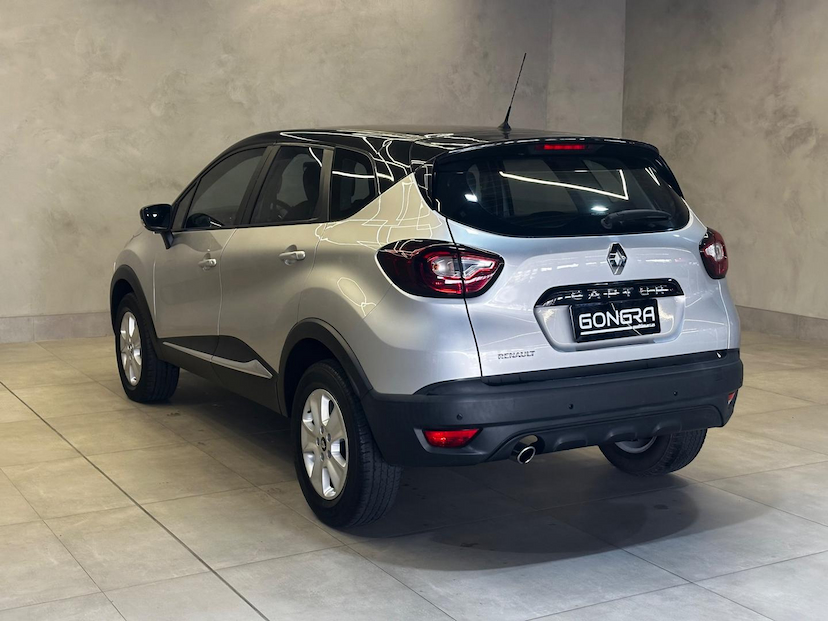 Foto do veículo RENAULT CAPTUR  LIFE 1.6 16V FLEX 5P AUT 2019 79.018 KM 75.900,00
