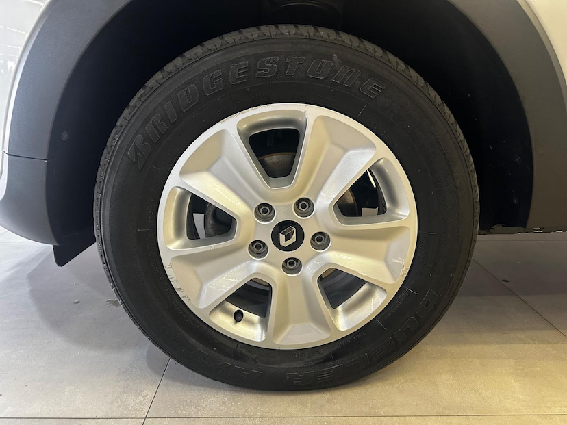 Foto do veículo RENAULT CAPTUR  LIFE 1.6 16V FLEX 5P AUT 2019 79.018 KM 75.900,00