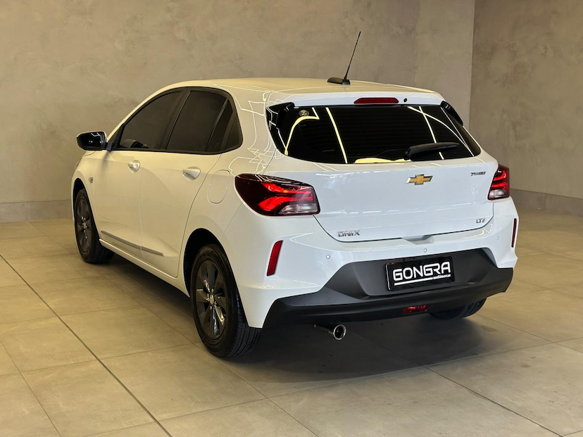 Foto do veículo CHEVROLET ONIX  1.0 TAT LTZ 2020 25.000 KM 81.900,00