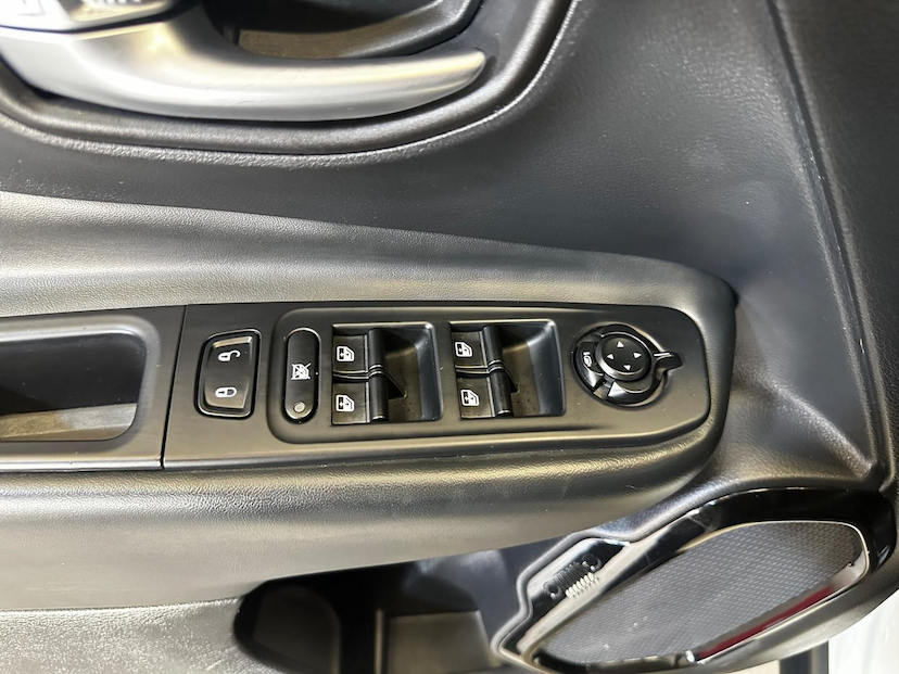 Foto do veículo JEEP RENEGADE  LIMITED AT 2018 80.590 KM 77.900,00