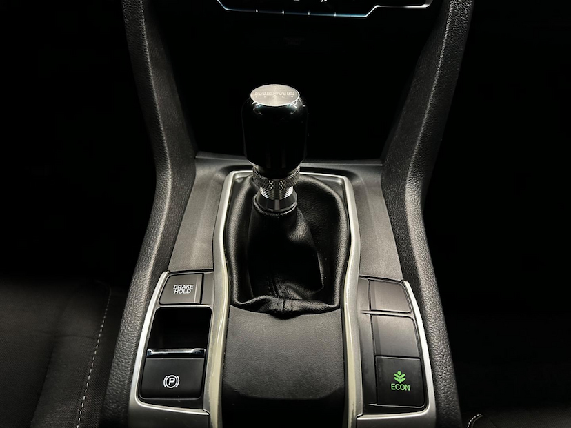 Foto do veículo HONDA CIVIC  SPORT MT 2019 67.909 KM 104.900,00