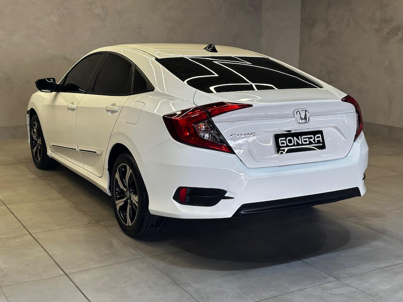 Foto do veículo HONDA CIVIC  SPORT MT 2019 67.909 KM 104.900,00