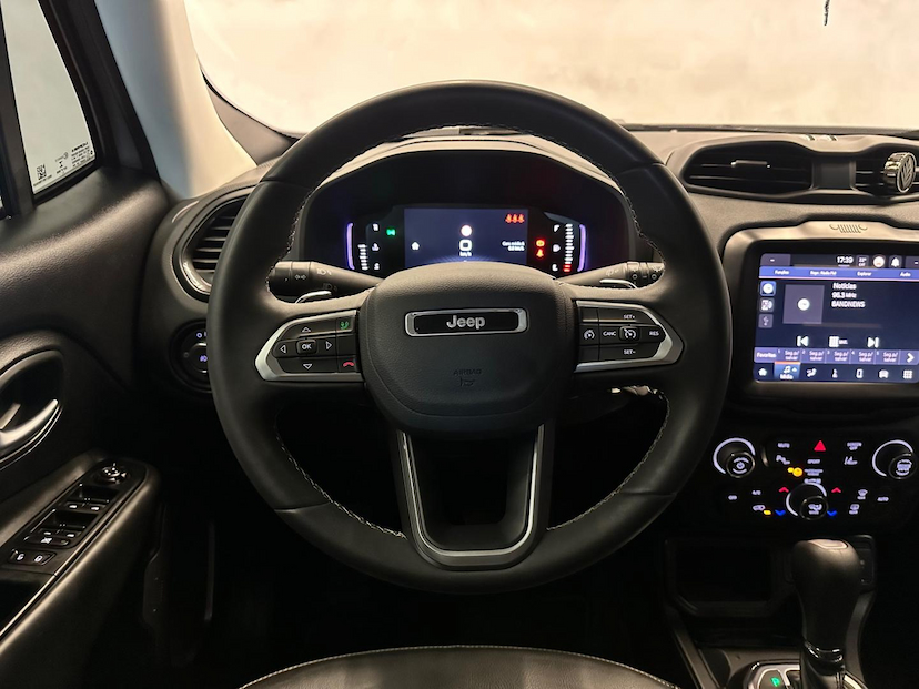 Foto do veículo JEEP RENEGADE  LONGITUDE T270 1.3 TB 4X2 FLEX AUT 2022 29.933 KM 107.900,00