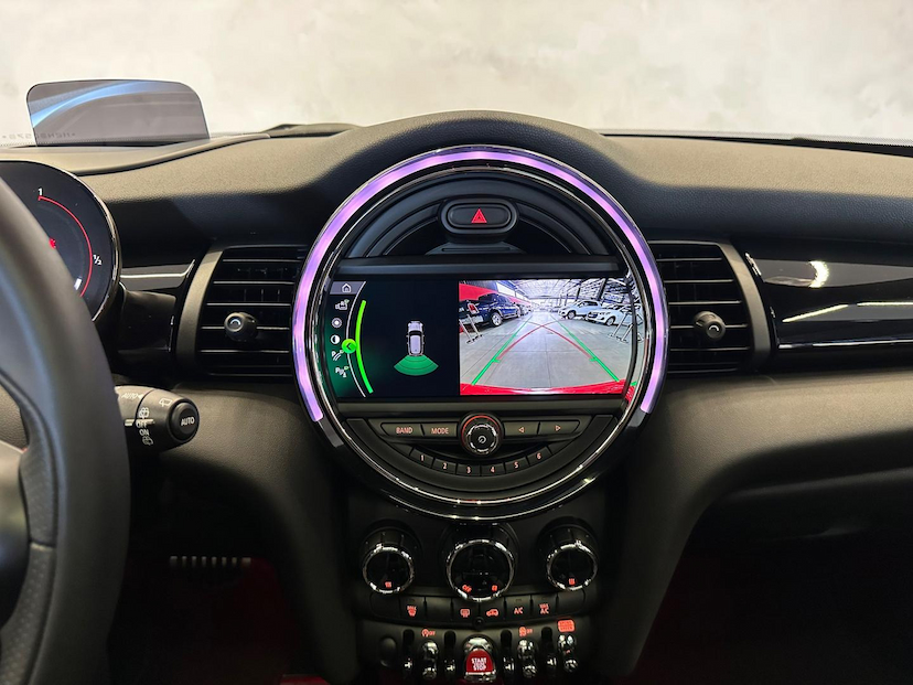 Foto do veículo MINI JOHN COOPER WORKS COOPER HATCH JCW 3P 2021 11.758 KM 209.900,00