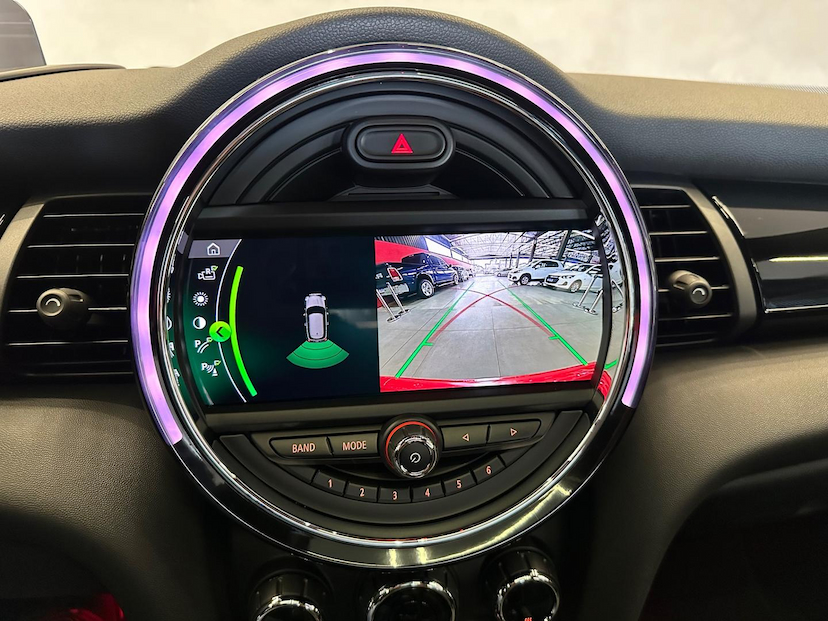 Foto do veículo MINI JOHN COOPER WORKS COOPER HATCH JCW 3P 2021 11.758 KM 209.900,00