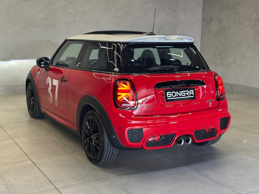 Foto do veículo MINI JOHN COOPER WORKS COOPER HATCH JCW 3P 2021 11.758 KM 209.900,00