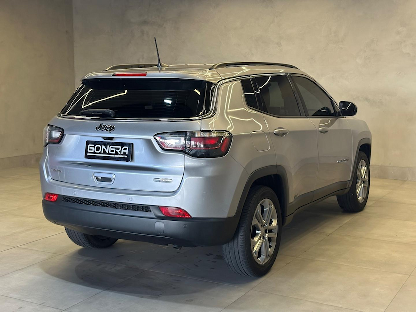 Foto do veículo JEEP COMPASS  LONG TF 2022 28.757 KM 134.900,00