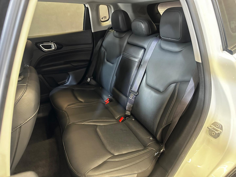 Foto do veículo JEEP COMPASS  LIMITED TD 350 2.0 4X4 DIE. AUT. 2023 15.929 KM 174.900,00