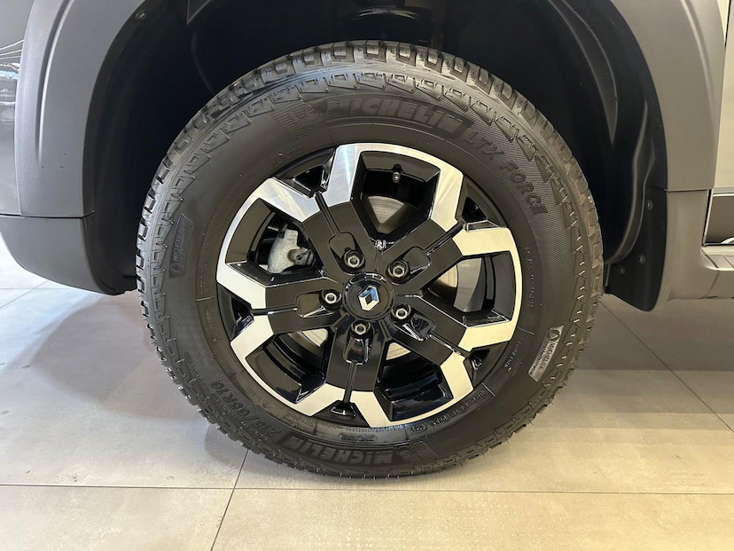 Foto do veículo RENAULT DUSTER OROCH  OUTSIDER 1.3 TCE FLEX AUT 2025 13.118 KM 124.900,00