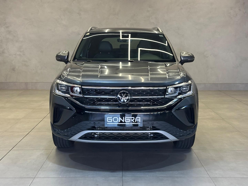 Foto do veículo VOLKSWAGEN TAOS  HIGHLINE 250 TSI 2023 24.364 KM 165.900,00
