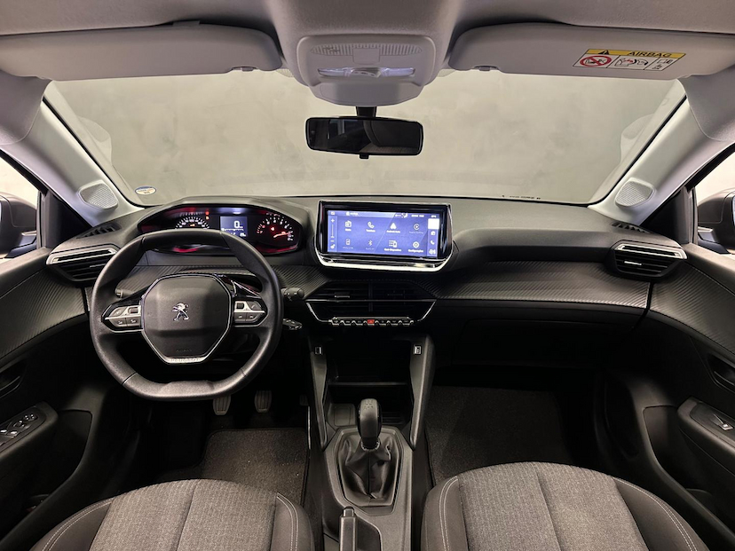 Foto do veículo PEUGEOT 208  LIKE MT 2024 5.001 KM 72.900,00