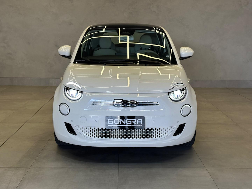 Foto do veículo FIAT 500 E ICON 2022 9.784 KM 129.900,00