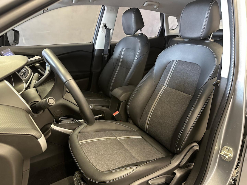 Foto do veículo CHEVROLET TRACKER  LTZ 1.0 TURBO 12V FLEX AUT 2024 26.608 KM 115.900,00